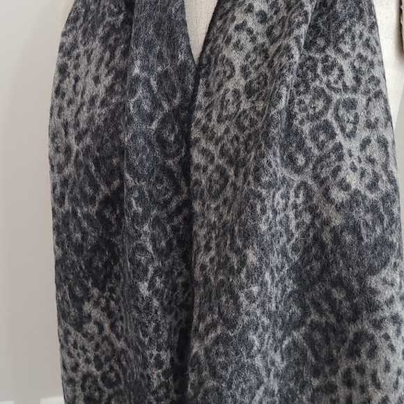 Nordstrom 100% cashmere scarf - Picture 2 of 3
